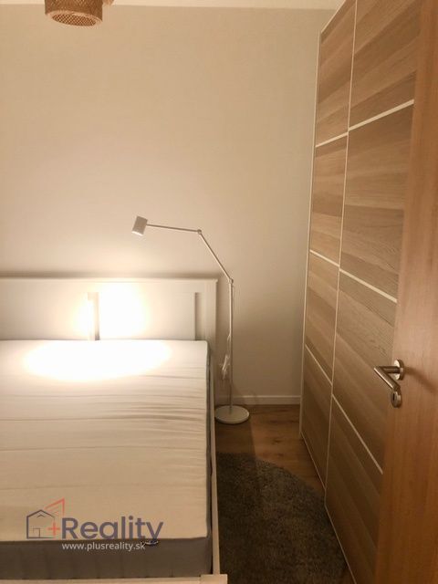 Nový 2 izbový byt v projekte SLNEČNICE POP, v mestskej časti Bratislava Petržalka na Labutej ulici a prenájom!
