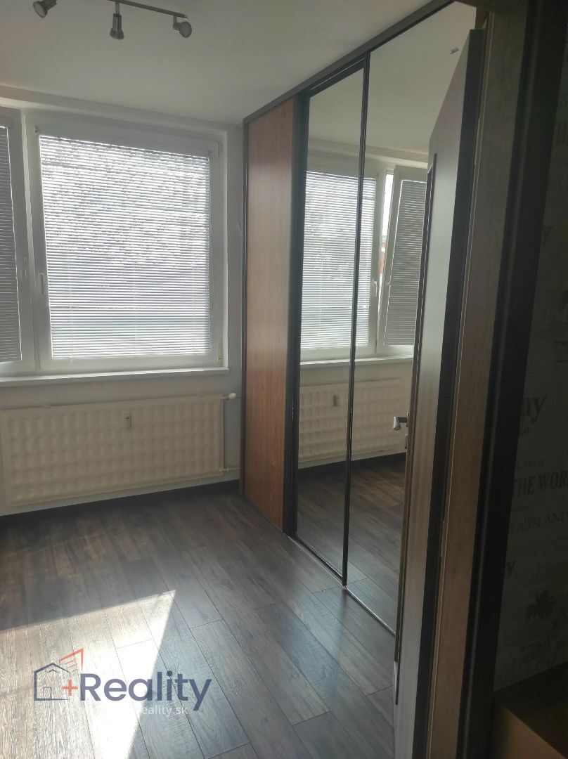 REZERVOVANÉI Zrekonštruovaný 3 izbový byt s balkónom v úplnom centre mesta Dunajská Streda na predaj!