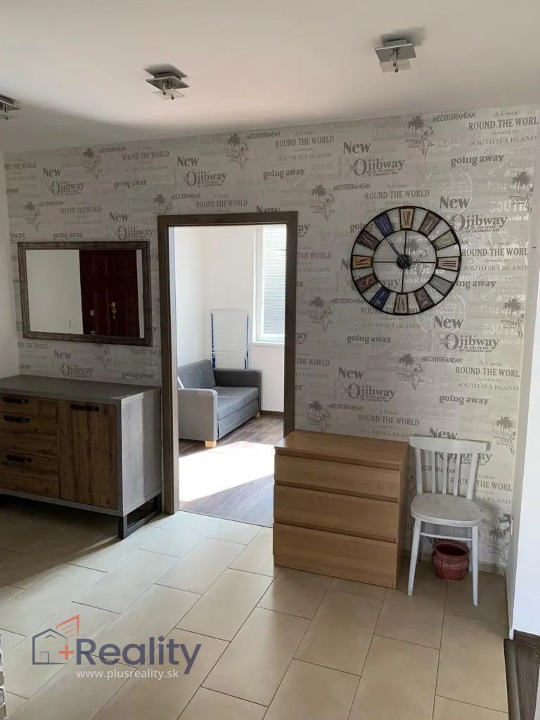 REZERVOVANÉI Zrekonštruovaný 3 izbový byt s balkónom v úplnom centre mesta Dunajská Streda na predaj!