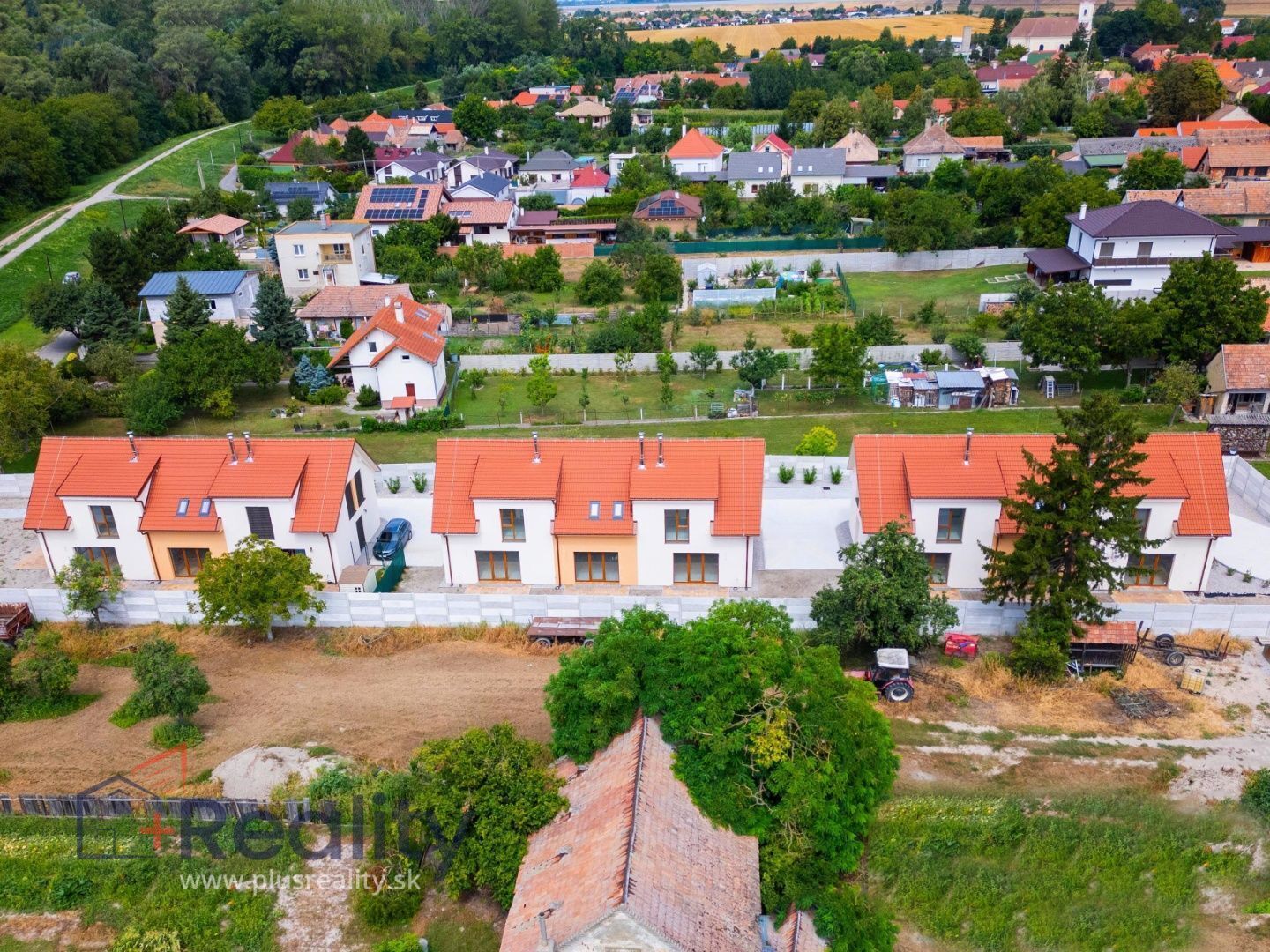 Rodinný dom v uzavretom obytnom komplexe v obci Vojka nad Dunajom na predaj!