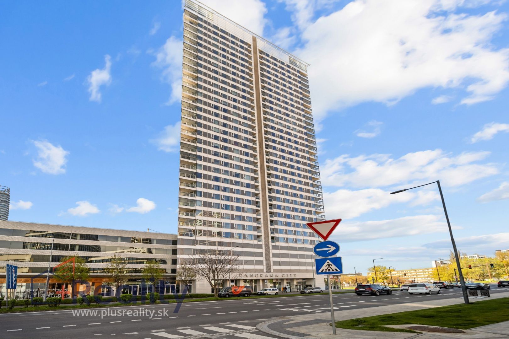 Štýlový 3-izbový byt v prestížnom projekte PANORAMA CITY – Srdce Bratislavy na predaj!