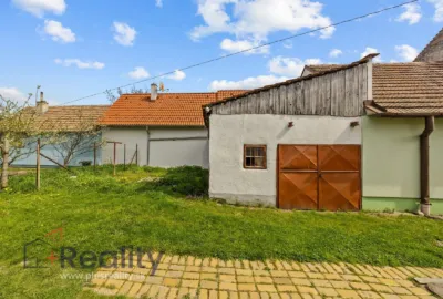 Dvojizbový byt s vlastnou záhradkou v meste Bratislava na predaj!