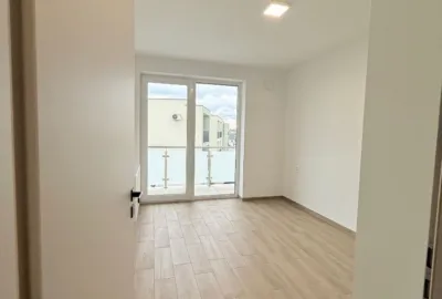 Krásny, nový 3 izbový byt s balkónom a s dvomi parkovacími státiami v meste Dunajská Streda na predaj!