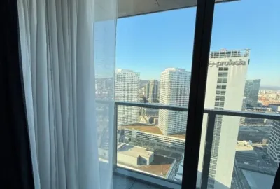 Moderne zariadený 2 izbový byt s balkónom v rezidenčnej novostavbe EUROVEA TOWER, v mestskej časti Bratislava Staré Mesto na prenájom!
