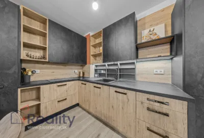 Moderný 2 izbový byt s predzáhradkou v mestskej časti Bratislava Nové mesto na Tupého ulici na predaj!