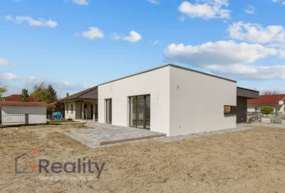 Moderný štvorizbový rodinný dom v obci Michal na Ostrove na predaj!