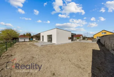 Moderný štvorizbový rodinný dom v obci Michal na Ostrove na predaj!