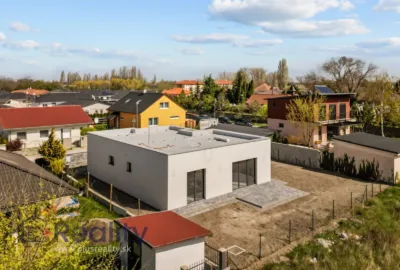 Moderný štvorizbový rodinný dom v obci Michal na Ostrove na predaj!