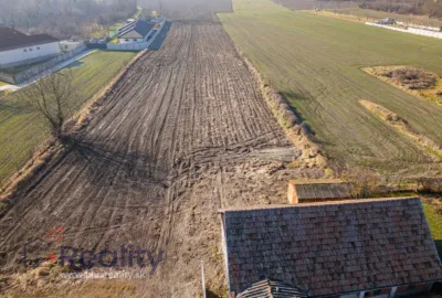 Pozemky na výstavbu rodinných domov na predaj!