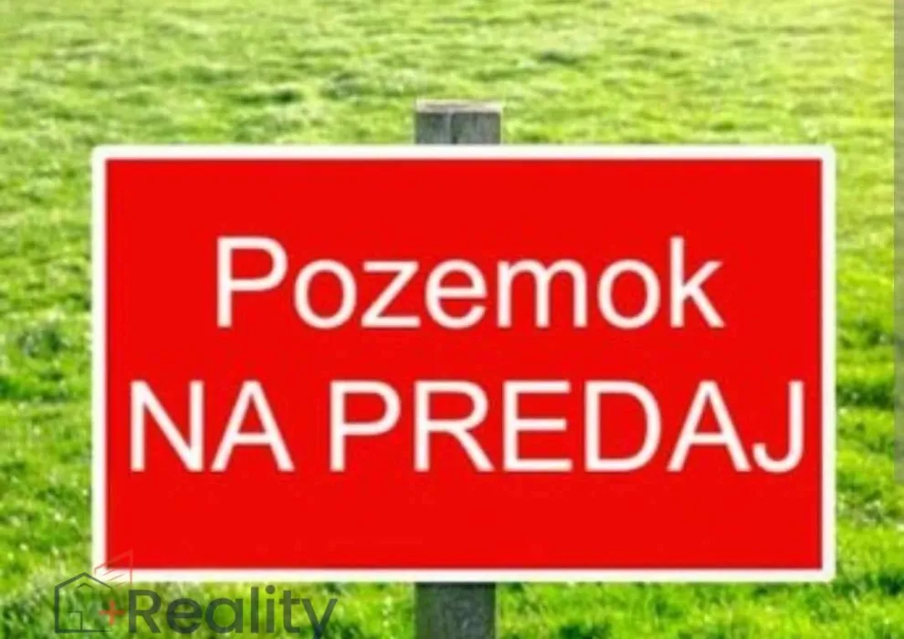 Pozemok na výstavbu rodinného domu na predaj v obci Holiare!