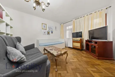 Priestranný 1-izbový byt v historickom centre mesta Bratislava na predaj!