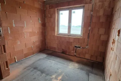 REZERVOVANÉ I 4 izbový dom / bungalov, v štádiu výstavby v obci Povoda na predaj!
