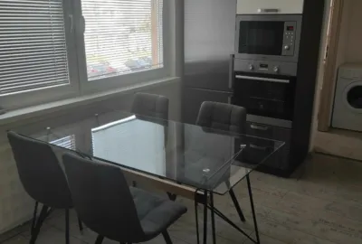 REZERVOVANÉI Zrekonštruovaný 3 izbový byt s balkónom v úplnom centre mesta Dunajská Streda na predaj!