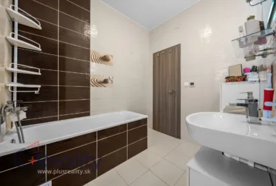 Rodinný dom v obci Dolný Bar na predaj!