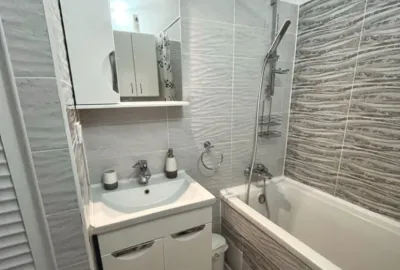 Slnečný 2 izbový byt s balkónom v mestskej časti Bratislava Nové Mesto- Kramáre na Višňovej ulici na prenájom!