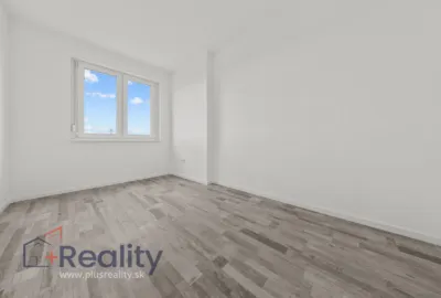 Slnečný 3 izbový byt s balkónom v maďarskej obci Rajka na predaj!