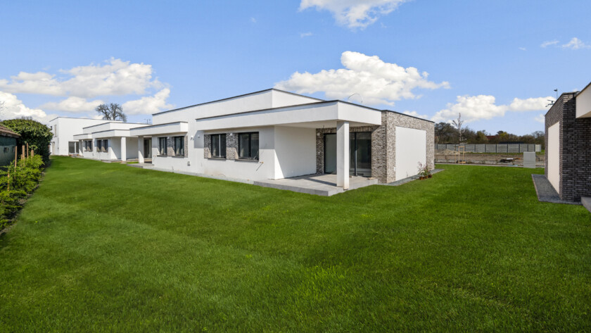 Mliecany obytny park travnik 4