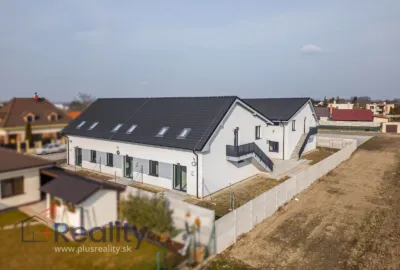 Trojizbové byty v novostavbe v obci Janíky na predaj!
