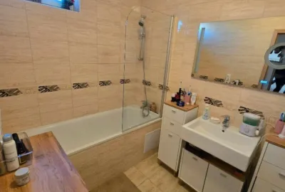 Výnimočný 3 izbový byt s terasou v obci Hviezdoslavov na predaj!