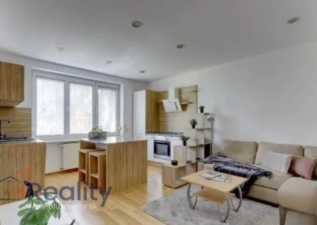 Zariadený 2 izbový byt v mestskej časti Bratislava Nové Mesto na Ovručskej ulici na prenájom!